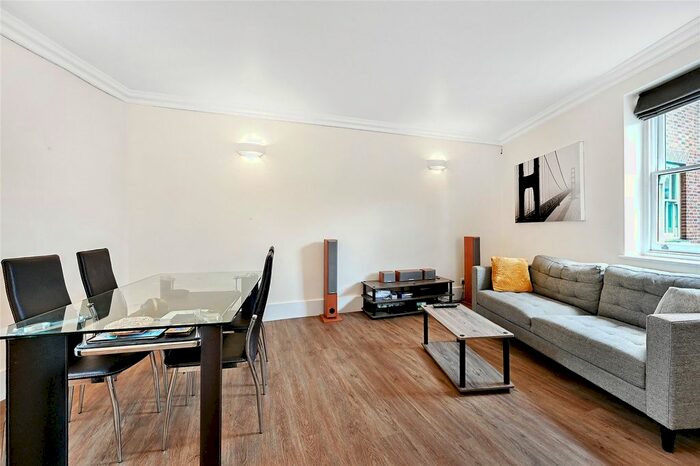 2 Bedroom Flat To Rent In New Oxford Street, London, WC1A