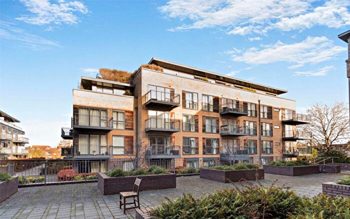 1 Bedroom Apartment To Rent In Keynes House, Kingsley Walk, Cambridge, CB5