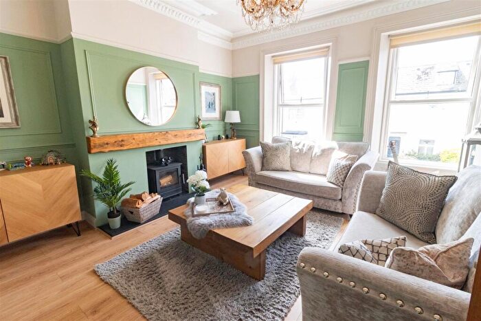 4 Bedroom Maisonette For Sale In Lovaine Row, Tynemouth, NE30