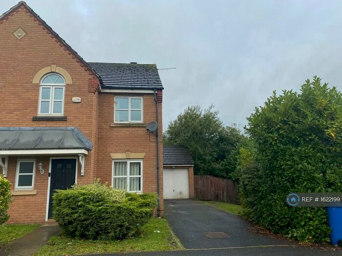 3 Bedroom Semi-Detached House To Rent In Lathom Close, Liverpool, L36