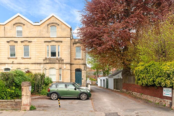 1 Bedroom Flat For Sale In Alma Road, Clifton, Bristol, BS8