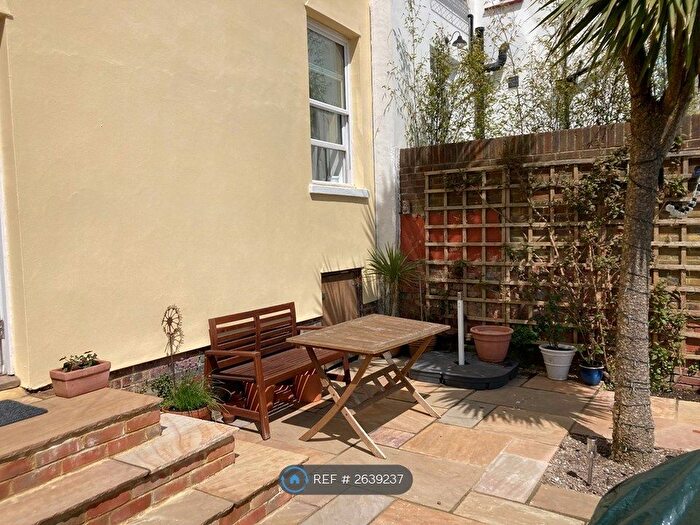 1 Bedroom Flat To Rent In Roundhill Crescent, Brighton, BN2