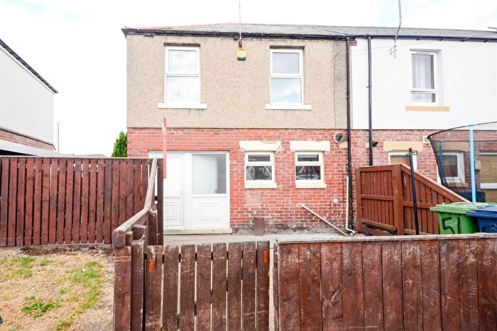 2 Bedroom Terraced House To Rent In The Drive, Washington, NE37