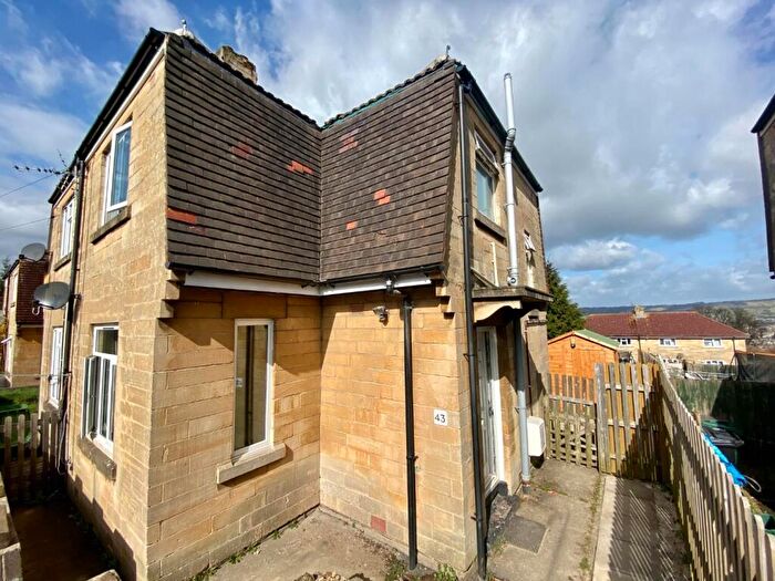 2 Bedroom House To Rent In West Close, BA2