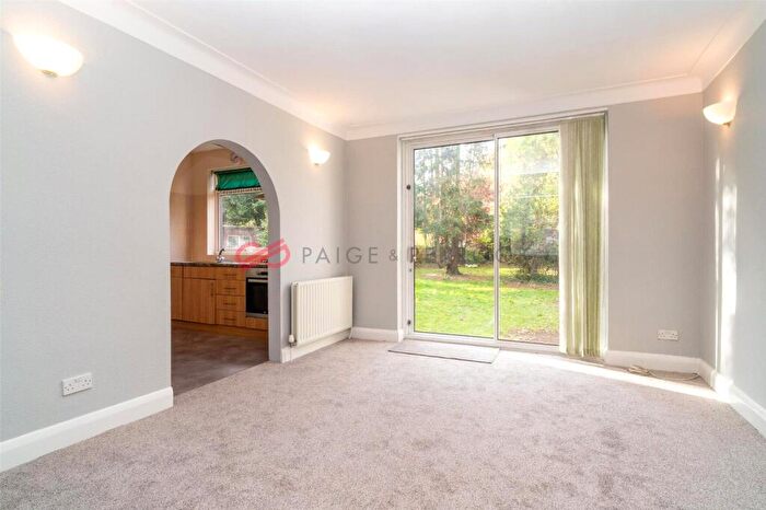 4 Bedroom Semi Detached House To Rent In Frobisher Close, Pinner, HA5