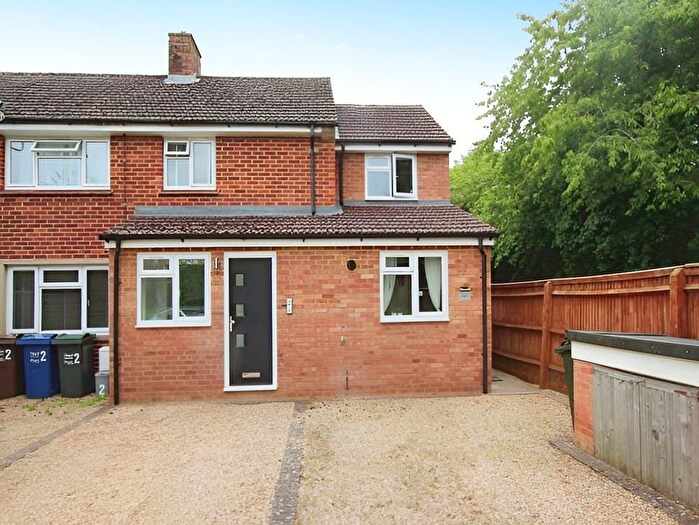 1 Bedroom End Of Terrace House For Sale In Evenlode Crescent, Kidlington, OX5