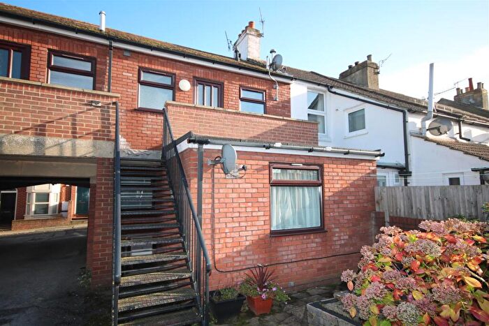 1 Bedroom Flat To Rent In Barnes Court, St Jacobs Place, Canterbury, CT1