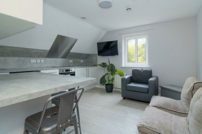 3 Bedroom Apartment To Rent In College Court, College Road, Canterbury, CT1