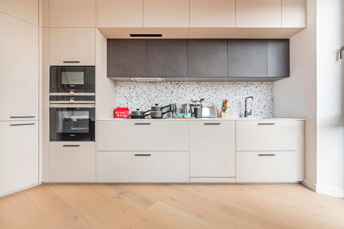 2 Bedroom Apartment To Rent In Harrow Road, London, NW10