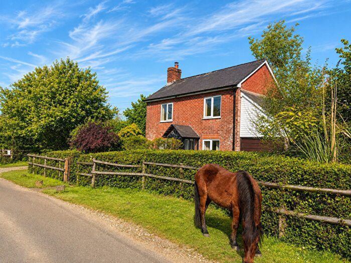 4 Bedroom Detached House For Sale In Mockbeggar, Ringwood, Hampshire, BH24