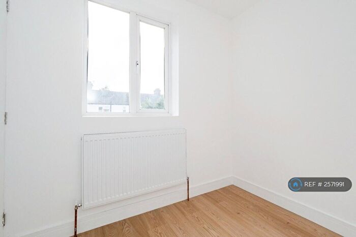4 Bedroom Terraced House To Rent In Reynolds Avenue, London, E12