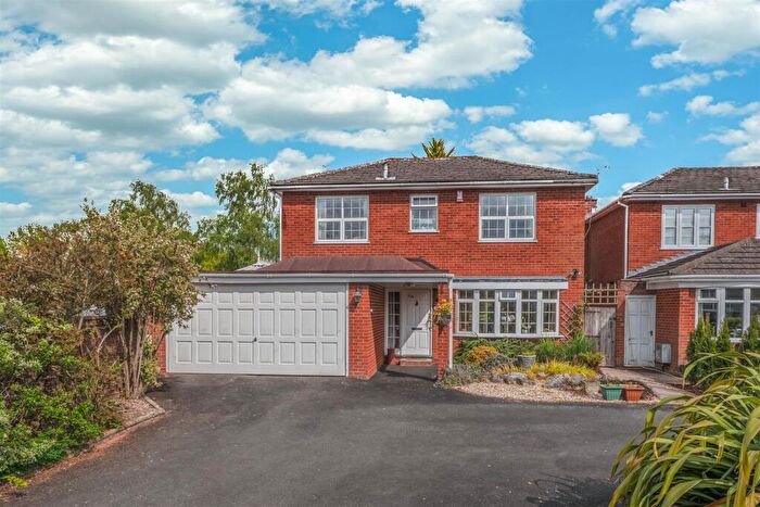 4 Bedroom Detached House For Sale In Shutt Lane, Earlswood, B94