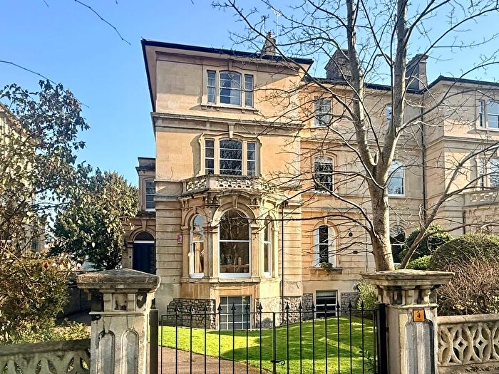 2 Bedroom Flat For Sale In Cambridge Park, Redland, Bristol, BS6
