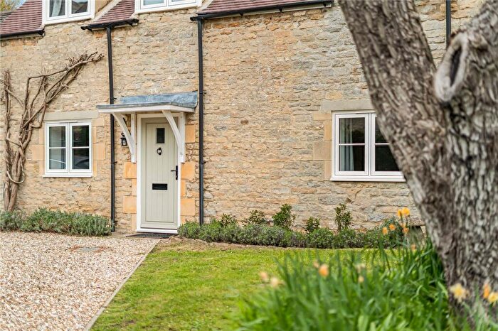 3 Bedroom Detached House For Sale In Middle Street, Islip, Oxfordshire, OX5