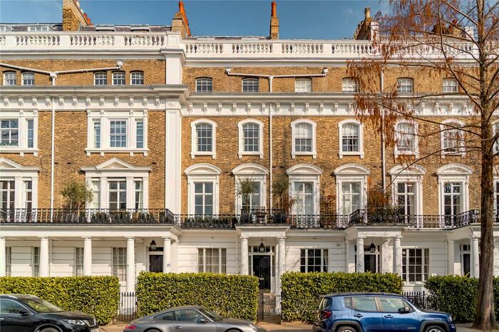 2 Bedroom Flat To Rent In Onslow Square, South Kensington, SW7