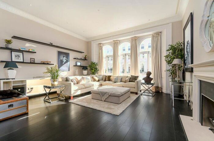 2 Bedroom Flat To Rent In Queens Gate Terrace, South Kensington, London, SW7