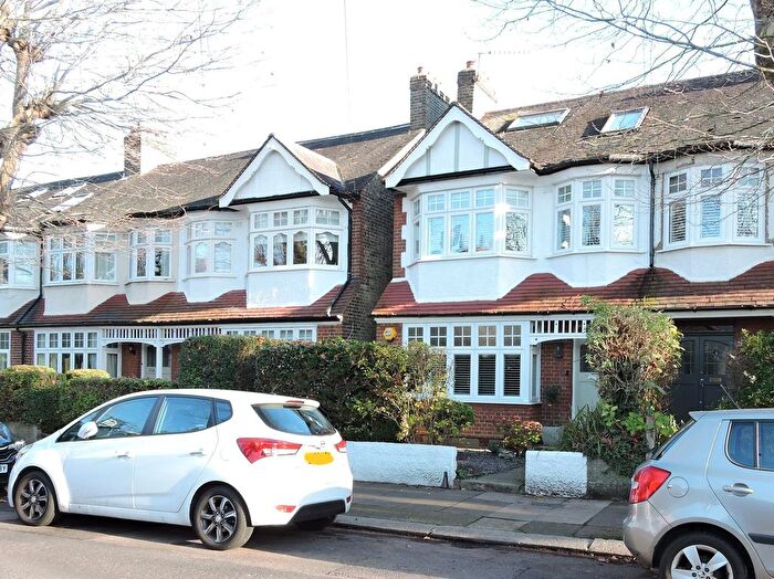 4 Bedroom Terraced House For Sale In Bagshot Road, Bush Hill Park, Enfield, EN1