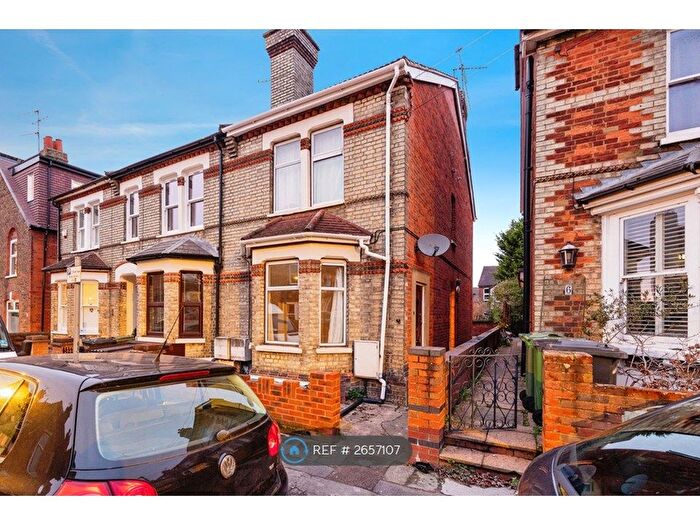 2 Bedroom Maisonette To Rent In Church Road, Guildford, GU1
