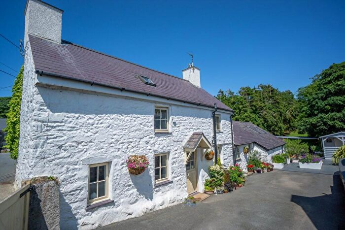 3 Bedroom Detached House For Sale In Llangian, Pwllheli, LL53