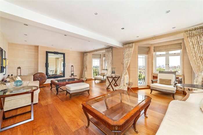 4 Bedroom Flat For Sale In Palace Court, Finchley Road, NW3