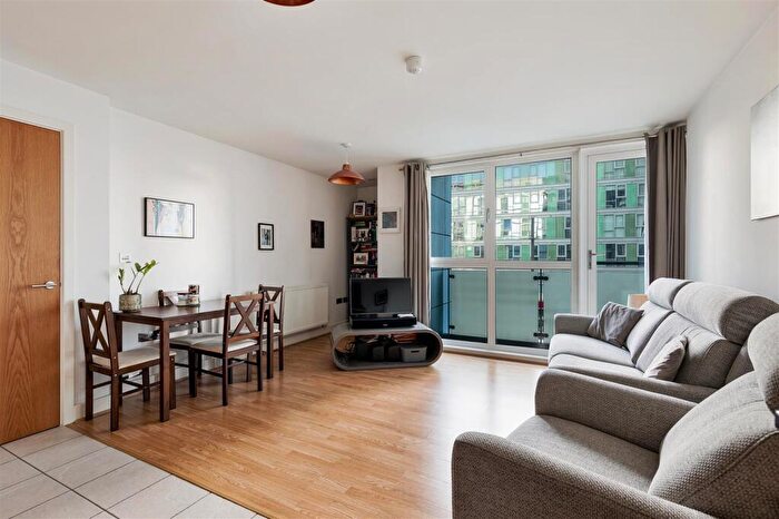 1 Bedroom Flat For Sale In High Street, Stratford, E15