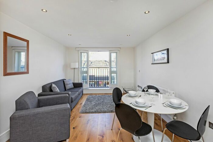 2 Bedroom Flat To Rent In Taylor Place, Chiswick High Road, Chiswick, W4