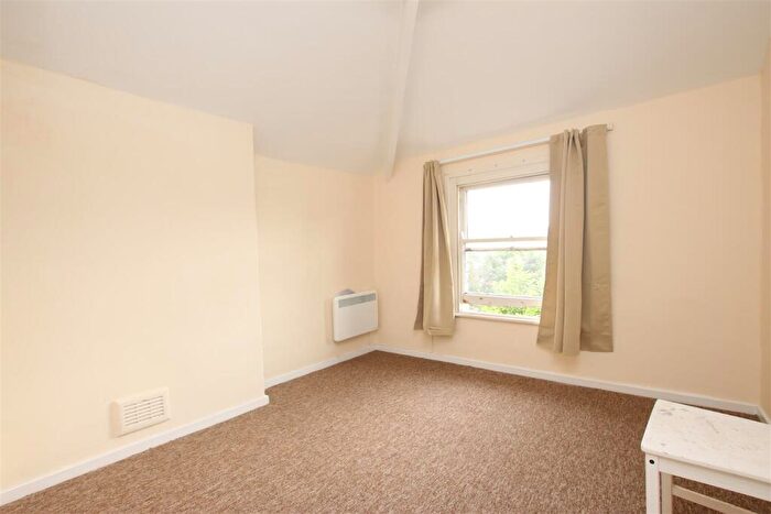 1 Bedroom Flat To Rent In Newbridge Road, Bath, BA1