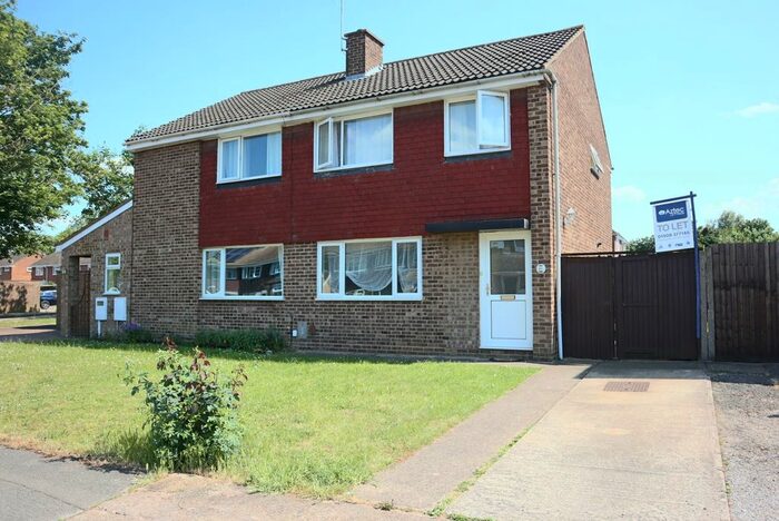 3 Bedroom Semi-Detached Bungalow To Rent In Magenta Close, Water Eaton, Bletchley, Milton Keynes, MK2