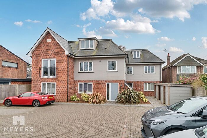 2 Bedroom Flat For Sale In Wimborne Road West, Wimborne, BH21