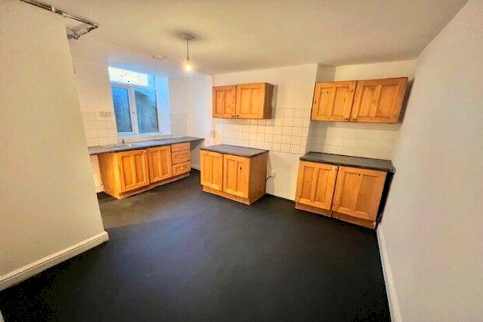 2 Bedroom Property To Rent In Victoria Road, Keighley, BD21