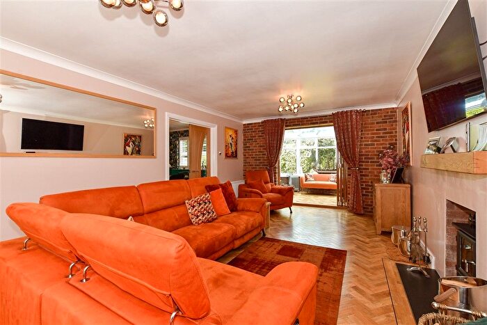 4 Bedroom Detached House For Sale In Larkspur Way, Southwater, Horsham, West Sussex, RH13