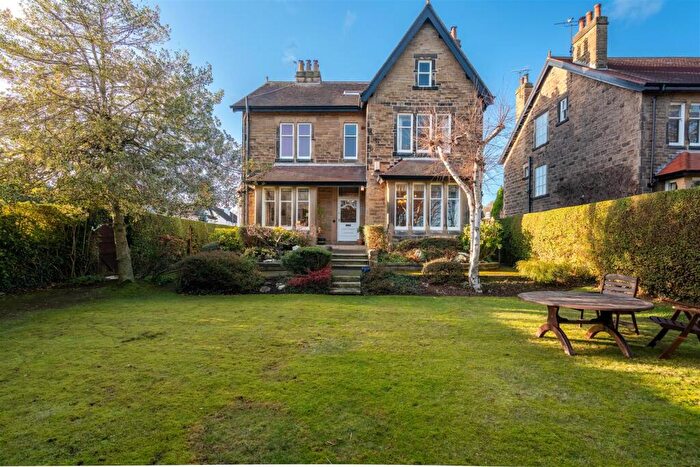 7 Bedroom Detached House For Sale In Old Park Road, Roundhay, LS8