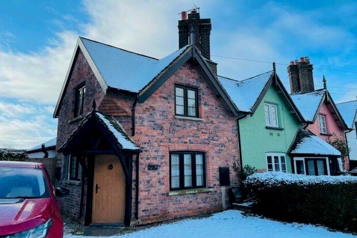 2 Bedroom Cottage To Rent In The Village, Newcastle, ST5