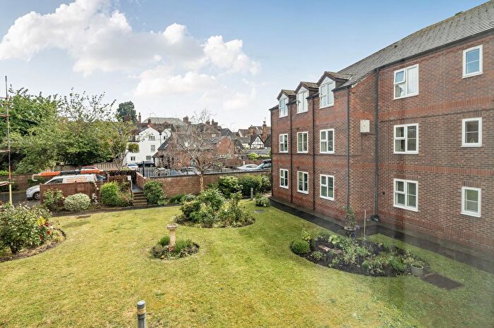 2 Bedroom Flat For Sale In Ganderton Court, Pershore, WR10