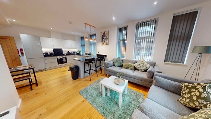 3 Bedroom Flat To Rent In Camden Street, Birmingham, B1