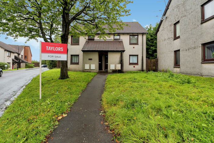 2 Bedroom Flat To Rent In Meg Thatchers Green, Kingswood, BS5