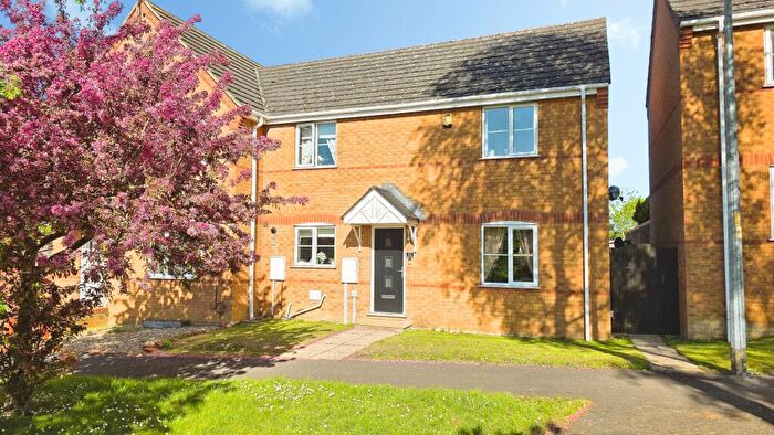 3 Bedroom Semi Detached House For Sale In Beech Rise, Sleaford, NG34