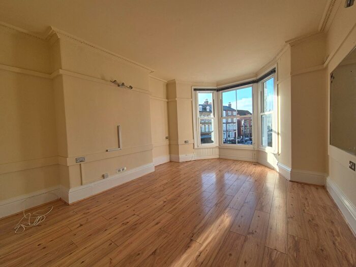 1 Bedroom Flat To Rent In Mostyn Street, Llandudno, LL30