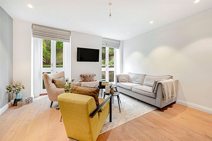 2 Bedroom Flat To Rent In Old Brompton Road, London, SW5