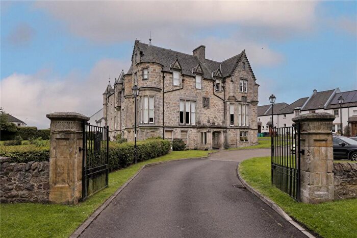 3 Bedroom Flat For Sale In Craigflower Court, Torryburn, Dunfermline, Fife, KY12