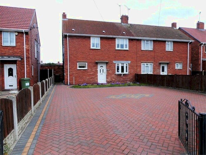3 Bedroom Semi-Detached House To Rent In Shrewsbury Road, Worksop, Nottinghamshire S80