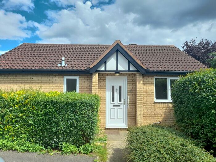 2 Bedroom Link Detached House To Rent In Bancroft Park, Milton Keynes, MK13