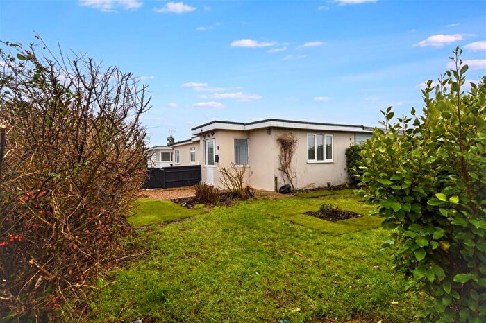 2 Bedroom Detached Bungalow To Rent In Camber Drive, Pevensey Bay, BN24