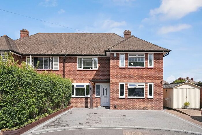 2 Bedroom Maisonette For Sale In Collier Close, Epsom, KT19