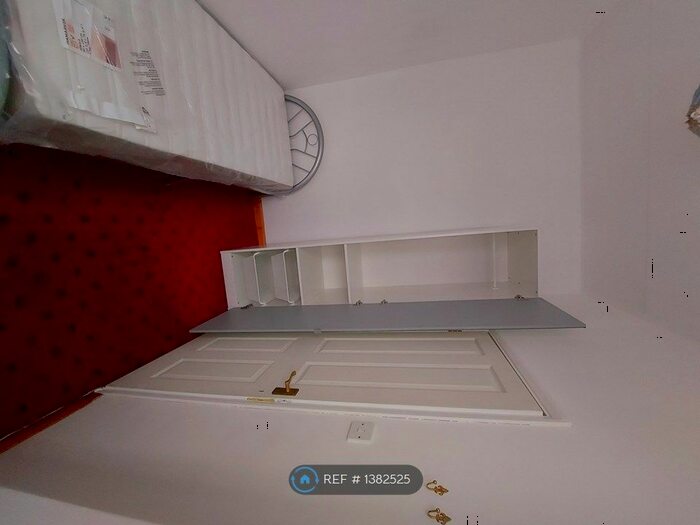 1 Bedroom Flat To Rent In High Wycombe, High Wycombe, HP13