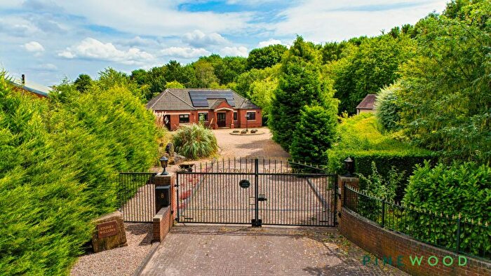 5 Bedroom Detached House For Sale In Station Road, Clowne, S43