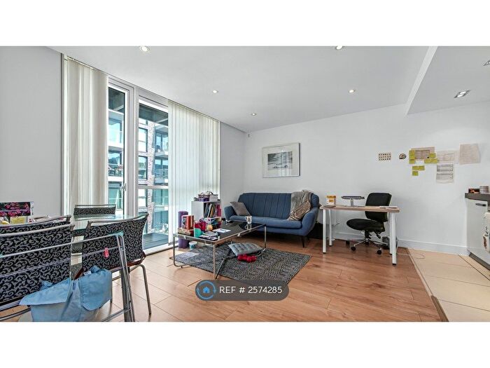 1 Bedroom Flat To Rent In Times Square, London, E1