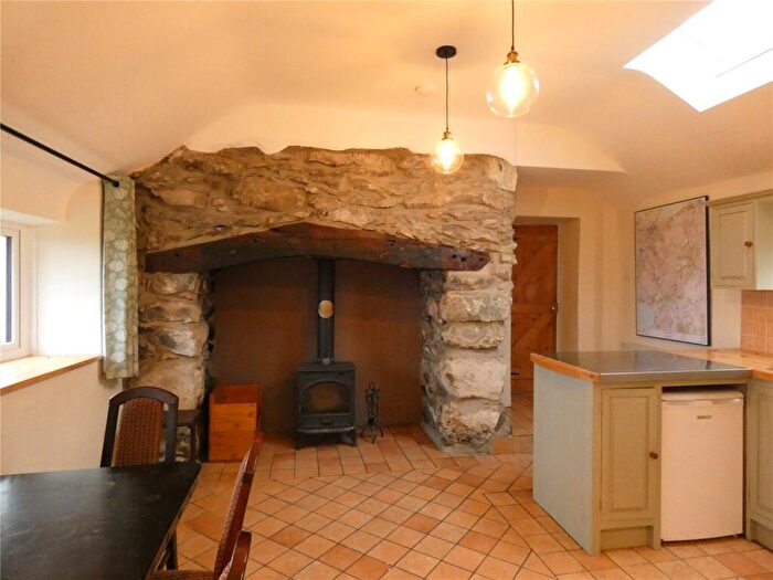 2 Bedroom Bungalow To Rent In Waunfawr, Caernarfon, Gwynedd, LL55