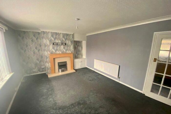 3 Bedroom Property To Rent In Deepdene Way, Nottingham, NG8