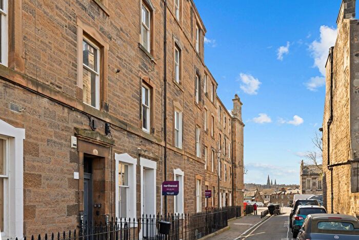 2 Bedroom Maisonette To Rent In Saxe Coburg Street, Edinburgh, EH3